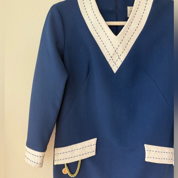 Julie Miller Vintage Chain Pocket Blue and White Vneck Dress 70’s - Picture 2 of 9
